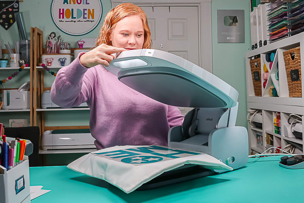 single handed operation of a heat press