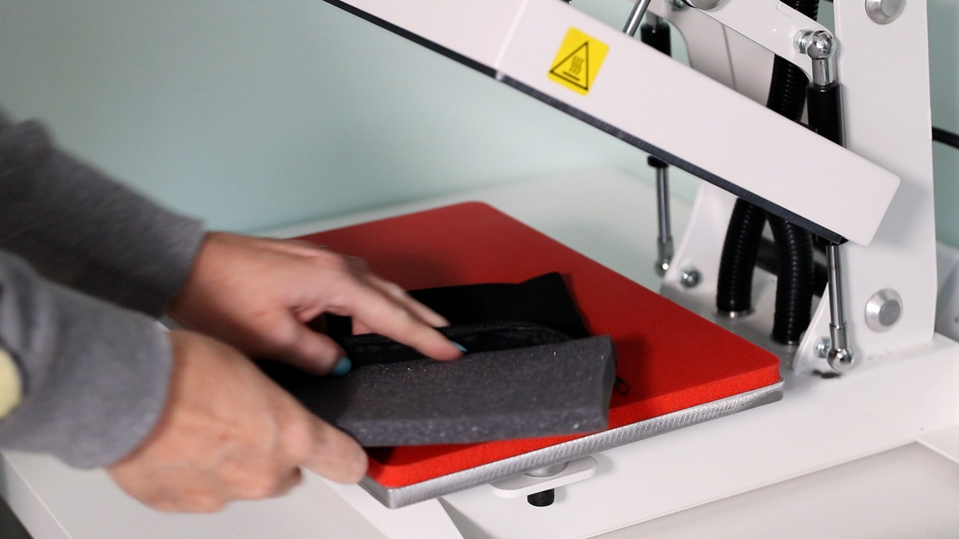 adding foam inside of zipper pouch